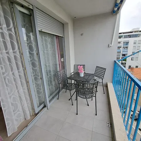 In Split, Near The Old Town, Three Rooms, Balcony, Garage Apartment *