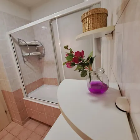 In Split, Near The Old Town, Three Rooms, Balcony, Garage Apartment *