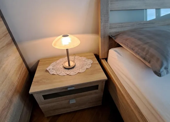 Apartman In Split, Near The Old Town, Three Rooms, Balcony, Garage