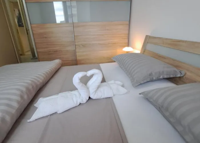 In Split, Near The Old Town, Three Rooms, Balcony, Garage Split