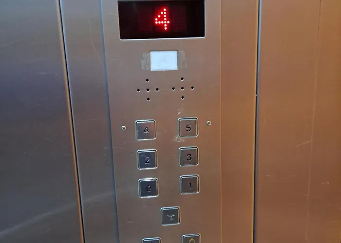 In Split, Near The Old Town, Three Rooms, Balcony, Garage Apartman