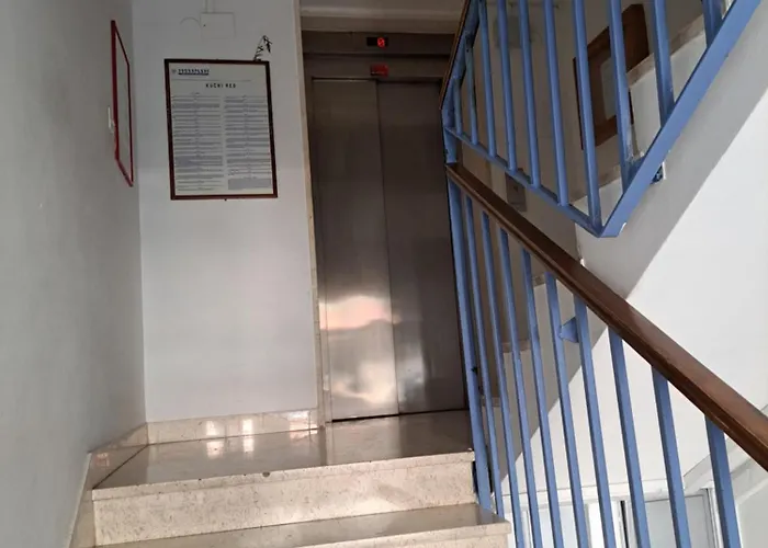 In Split, Near The Old Town, Three Rooms, Balcony, Garage Split