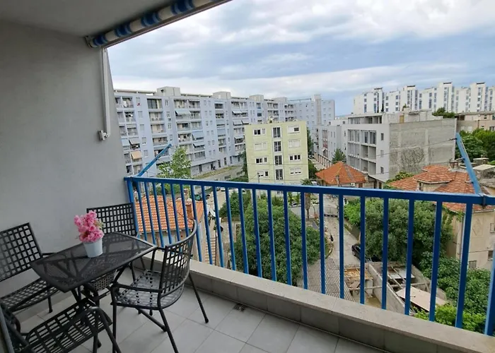 In Split, Near The Old Town, Three Rooms, Balcony, Garage Split